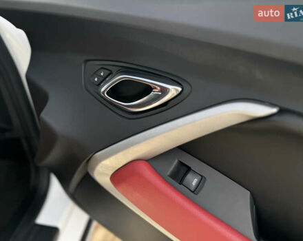 Белый Шевроле Камаро, объемом двигателя 2 л и пробегом 103 тыс. км за 18555 $, фото 53 на Automoto.ua