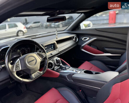 Белый Шевроле Камаро, объемом двигателя 2 л и пробегом 103 тыс. км за 18555 $, фото 31 на Automoto.ua