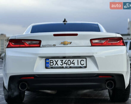 Белый Шевроле Камаро, объемом двигателя 2 л и пробегом 103 тыс. км за 18555 $, фото 46 на Automoto.ua