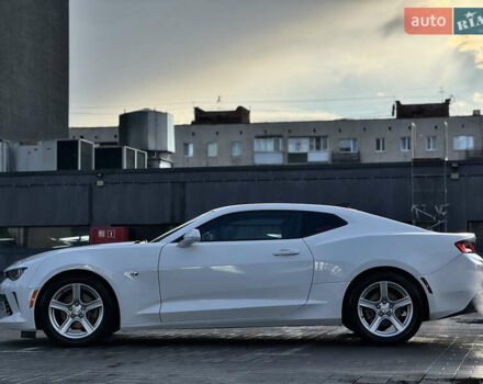 Белый Шевроле Камаро, объемом двигателя 2 л и пробегом 103 тыс. км за 18555 $, фото 50 на Automoto.ua