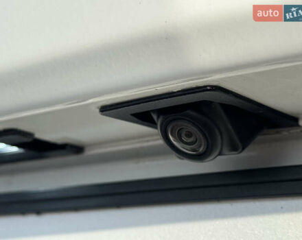 Белый Шевроле Камаро, объемом двигателя 2 л и пробегом 103 тыс. км за 18555 $, фото 6 на Automoto.ua