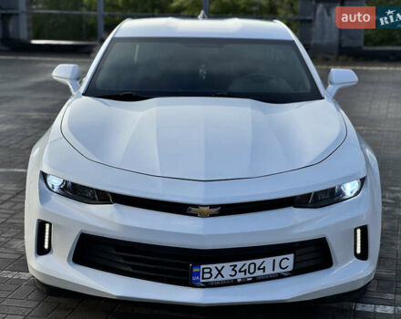 Белый Шевроле Камаро, объемом двигателя 2 л и пробегом 103 тыс. км за 18555 $, фото 37 на Automoto.ua