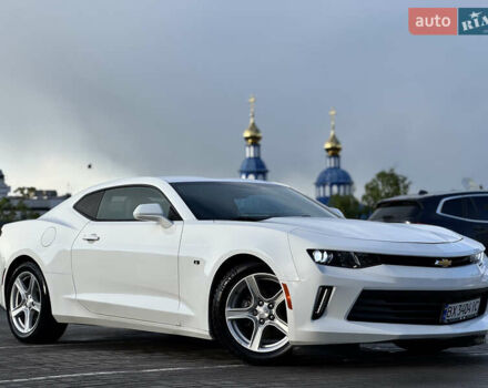 Белый Шевроле Камаро, объемом двигателя 2 л и пробегом 103 тыс. км за 18555 $, фото 39 на Automoto.ua