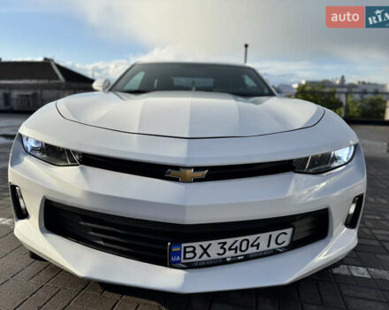 Белый Шевроле Камаро, объемом двигателя 2 л и пробегом 103 тыс. км за 18555 $, фото 10 на Automoto.ua