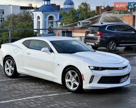 Белый Шевроле Камаро, объемом двигателя 2 л и пробегом 103 тыс. км за 18555 $, фото 40 на Automoto.ua