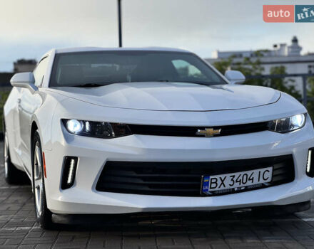 Белый Шевроле Камаро, объемом двигателя 2 л и пробегом 103 тыс. км за 18555 $, фото 35 на Automoto.ua
