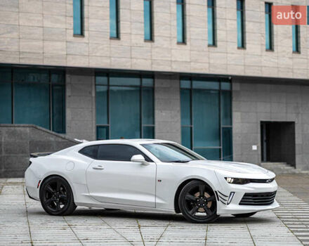 Шевроле Камаро 2016 в Харькове на Automoto.ua Белый Шевроле Камаро, объемом двигателя 2 л и пробегом 118 тыс. км за 16500 $, фото 7 на Automoto.ua