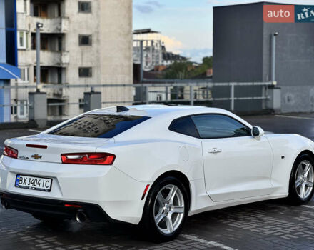 Белый Шевроле Камаро, объемом двигателя 2 л и пробегом 103 тыс. км за 18555 $, фото 45 на Automoto.ua