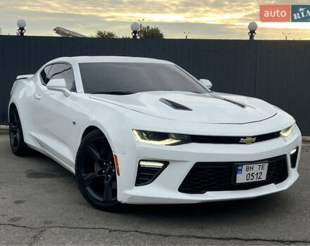 Белый Шевроле Камаро, объемом двигателя 6.16 л и пробегом 99 тыс. км за 23500 $, фото 1 на Automoto.ua