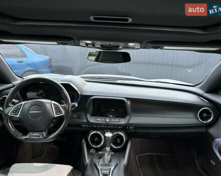 Белый Шевроле Камаро, объемом двигателя 6.16 л и пробегом 99 тыс. км за 23500 $, фото 7 на Automoto.ua