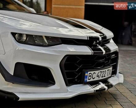Білий Шевроле Камаро, об'ємом двигуна 2 л та пробігом 136 тис. км за 21500 $, фото 11 на Automoto.ua