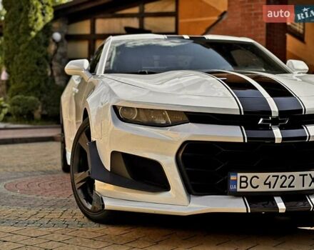 Білий Шевроле Камаро, об'ємом двигуна 2 л та пробігом 135 тис. км за 22750 $, фото 16 на Automoto.ua