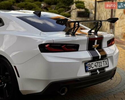 Білий Шевроле Камаро, об'ємом двигуна 2 л та пробігом 136 тис. км за 21500 $, фото 6 на Automoto.ua