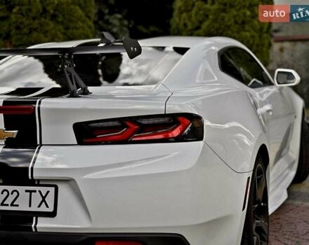 Білий Шевроле Камаро, об'ємом двигуна 2 л та пробігом 136 тис. км за 21500 $, фото 12 на Automoto.ua