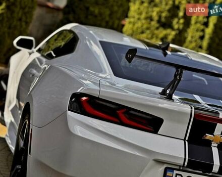 Білий Шевроле Камаро, об'ємом двигуна 2 л та пробігом 136 тис. км за 21500 $, фото 20 на Automoto.ua