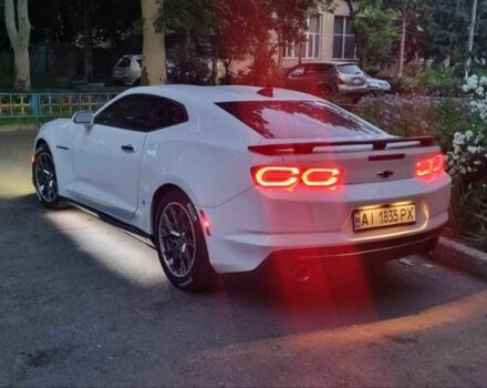 Белый Шевроле Камаро, объемом двигателя 2 л и пробегом 112 тыс. км за 18500 $, фото 3 на Automoto.ua