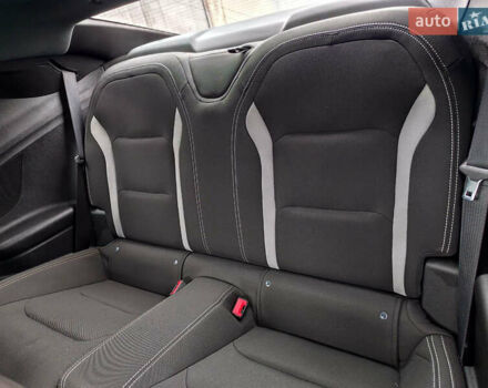 Белый Шевроле Камаро, объемом двигателя 2 л и пробегом 74 тыс. км за 17900 $, фото 5 на Automoto.ua