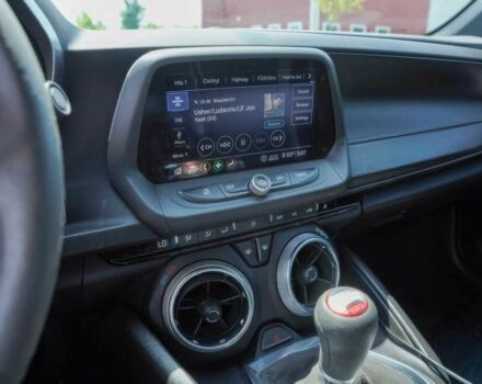 Шевроле Камаро 2020 в Тернополе на Automoto.ua Белый Шевроле Камаро, объемом двигателя 6.2 л и пробегом 45 тыс. км за 6700 $, фото 10 на Automoto.ua