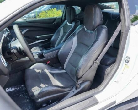 Шевроле Камаро 2020 в Тернополе на Automoto.ua Белый Шевроле Камаро, объемом двигателя 6.2 л и пробегом 45 тыс. км за 6700 $, фото 9 на Automoto.ua