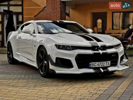 Шевроле Камаро 2017 в Львове на Automoto.ua Белый Шевроле Камаро, объемом двигателя 2 л и пробегом 136 тыс. км за 21500 $, фото 1 на Automoto.ua