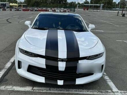 Белый Шевроле Камаро, объемом двигателя 2 л и пробегом 70 тыс. км за 10900 $, фото 1 на Automoto.ua