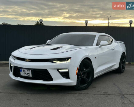 Белый Шевроле Камаро, объемом двигателя 6.16 л и пробегом 99 тыс. км за 23500 $, фото 1 на Automoto.ua