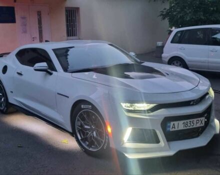 Белый Шевроле Камаро, объемом двигателя 2 л и пробегом 112 тыс. км за 18500 $, фото 1 на Automoto.ua