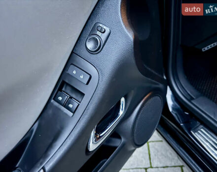 Черный Шевроле Камаро, объемом двигателя 3.6 л и пробегом 165 тыс. км за 16800 $, фото 38 на Automoto.ua