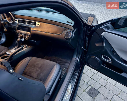 Черный Шевроле Камаро, объемом двигателя 3.6 л и пробегом 165 тыс. км за 16800 $, фото 39 на Automoto.ua