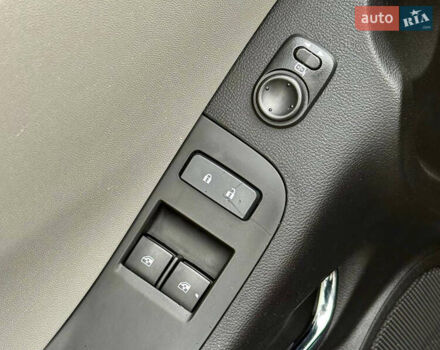 Черный Шевроле Камаро, объемом двигателя 3.6 л и пробегом 151 тыс. км за 13300 $, фото 19 на Automoto.ua