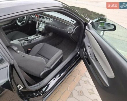 Черный Шевроле Камаро, объемом двигателя 3.6 л и пробегом 77 тыс. км за 16999 $, фото 9 на Automoto.ua