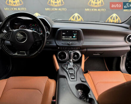 Черный Шевроле Камаро, объемом двигателя 3.6 л и пробегом 200 тыс. км за 16500 $, фото 17 на Automoto.ua