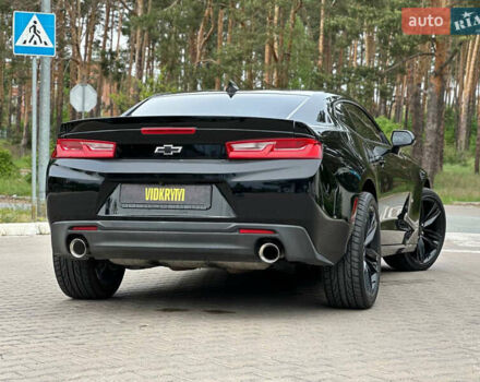 Черный Шевроле Камаро, объемом двигателя 2 л и пробегом 122 тыс. км за 15950 $, фото 16 на Automoto.ua