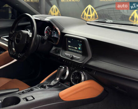 Черный Шевроле Камаро, объемом двигателя 3.6 л и пробегом 200 тыс. км за 16500 $, фото 12 на Automoto.ua