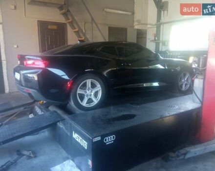 Черный Шевроле Камаро, объемом двигателя 2 л и пробегом 99 тыс. км за 17800 $, фото 19 на Automoto.ua