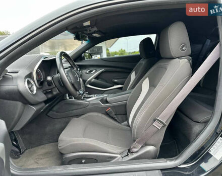 Черный Шевроле Камаро, объемом двигателя 2 л и пробегом 122 тыс. км за 15950 $, фото 34 на Automoto.ua