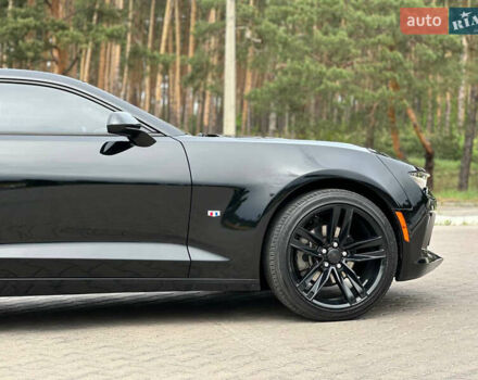 Черный Шевроле Камаро, объемом двигателя 2 л и пробегом 122 тыс. км за 15950 $, фото 14 на Automoto.ua