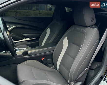 Черный Шевроле Камаро, объемом двигателя 3.64 л и пробегом 88 тыс. км за 17999 $, фото 13 на Automoto.ua