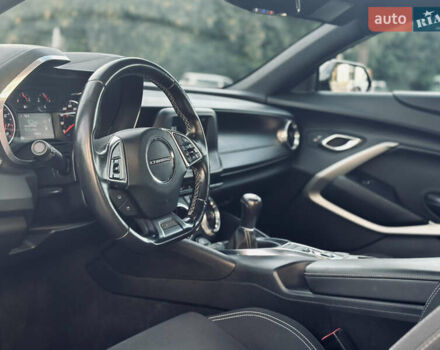 Черный Шевроле Камаро, объемом двигателя 2 л и пробегом 45 тыс. км за 14000 $, фото 12 на Automoto.ua