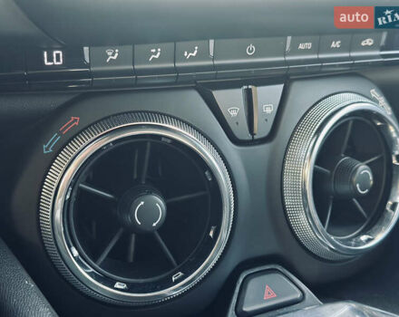 Черный Шевроле Камаро, объемом двигателя 2 л и пробегом 45 тыс. км за 14000 $, фото 14 на Automoto.ua