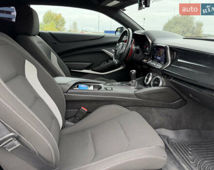 Черный Шевроле Камаро, объемом двигателя 6.2 л и пробегом 45 тыс. км за 39900 $, фото 18 на Automoto.ua