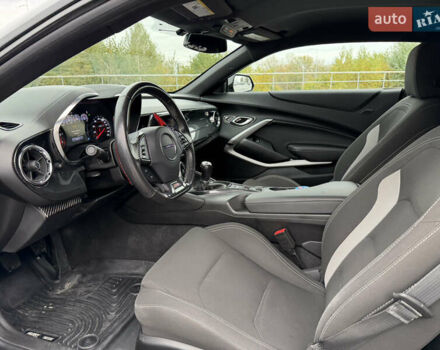 Черный Шевроле Камаро, объемом двигателя 6.2 л и пробегом 45 тыс. км за 39900 $, фото 17 на Automoto.ua