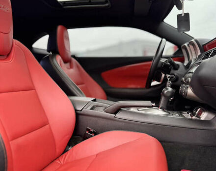 Красный Шевроле Камаро, объемом двигателя 6.2 л и пробегом 33 тыс. км за 22400 $, фото 13 на Automoto.ua