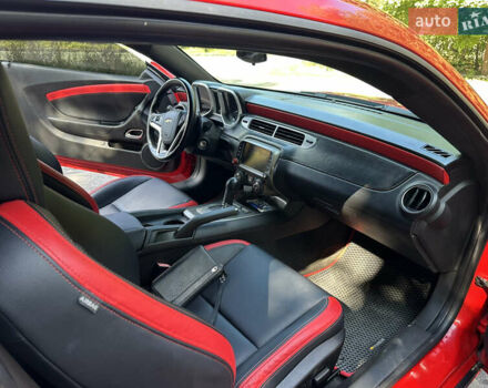 Красный Шевроле Камаро, объемом двигателя 3.6 л и пробегом 300 тыс. км за 11700 $, фото 8 на Automoto.ua