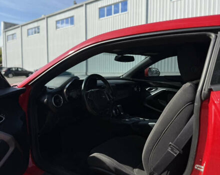 Красный Шевроле Камаро, объемом двигателя 2 л и пробегом 34 тыс. км за 17500 $, фото 5 на Automoto.ua