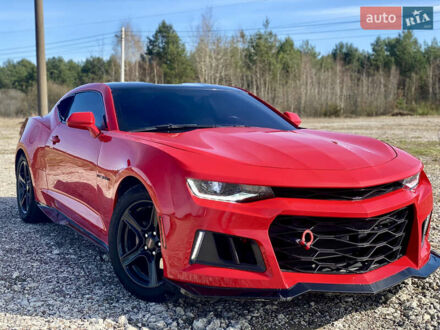 Шевроле Камаро 2018 в Львове на Automoto.ua Красный Шевроле Камаро, объемом двигателя 2 л и пробегом 39 тыс. км за 27999 $, фото 1 на Automoto.ua