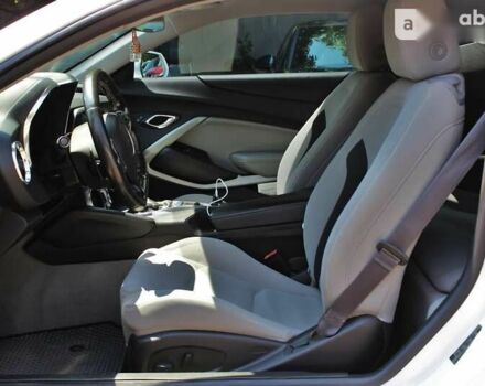 Шевроле Камаро 2016 в Одессе на Automoto.ua Шевроле Камаро, объемом двигателя 2 л и пробегом 137 тыс. км за 17900 $, фото 13 на Automoto.ua