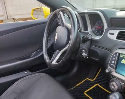 Желтый Шевроле Камаро, объемом двигателя 3.56 л и пробегом 105 тыс. км за 16900 $, фото 2 на Automoto.ua