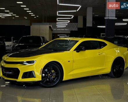 Желтый Шевроле Камаро, объемом двигателя 3.56 л и пробегом 144 тыс. км за 24999 $, фото 1 на Automoto.ua