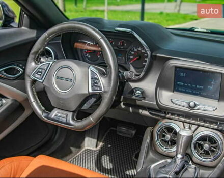 Шевроле Камаро 2017 у Києві на Automoto.ua Сірий Шевроле Камаро, об'ємом двигуна 3.6 л та пробігом 103 тис. км за 21990 $, фото 8 на Automoto.ua